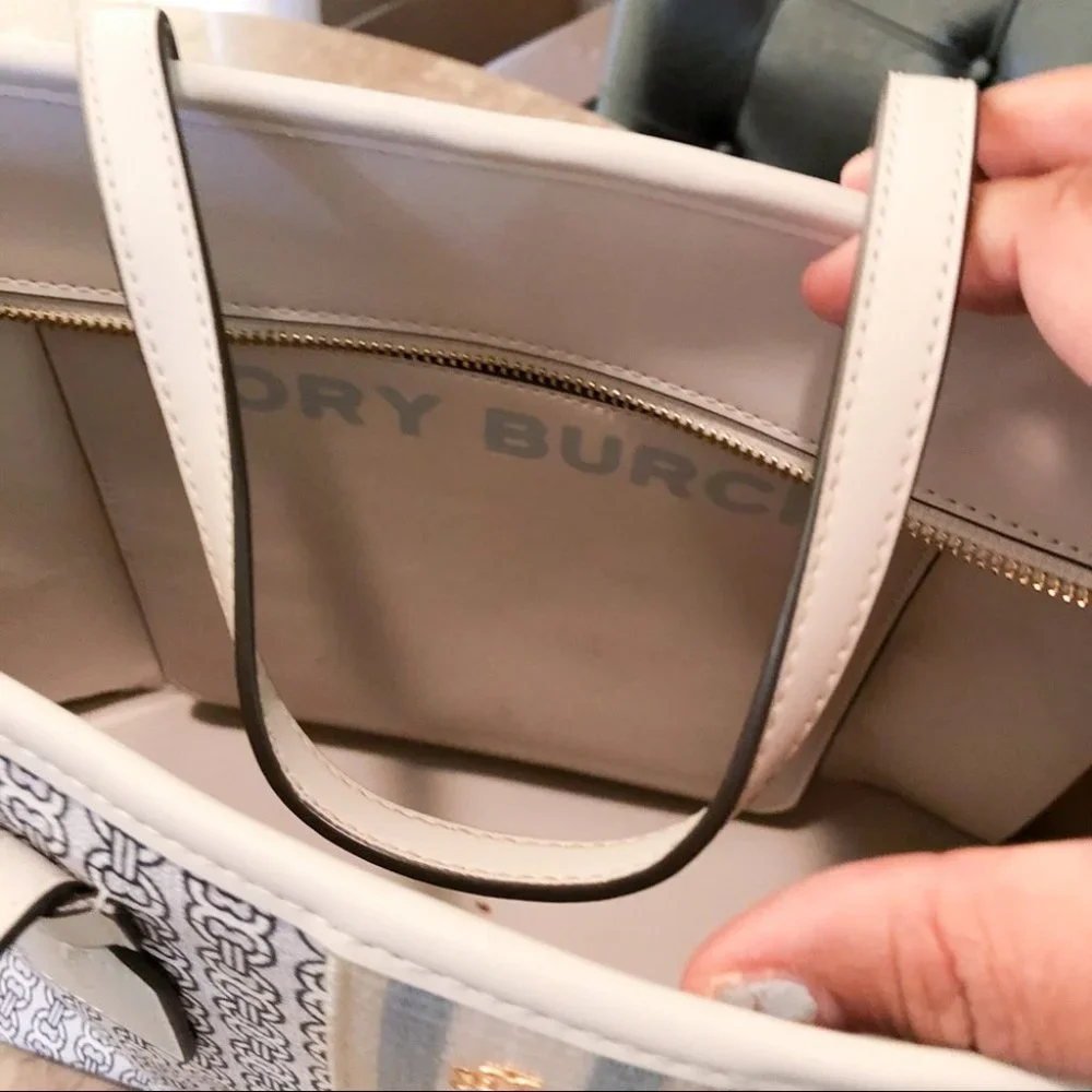 🖤Tory Burch Gemini Link Canvas Tote - Picture 5 of 5